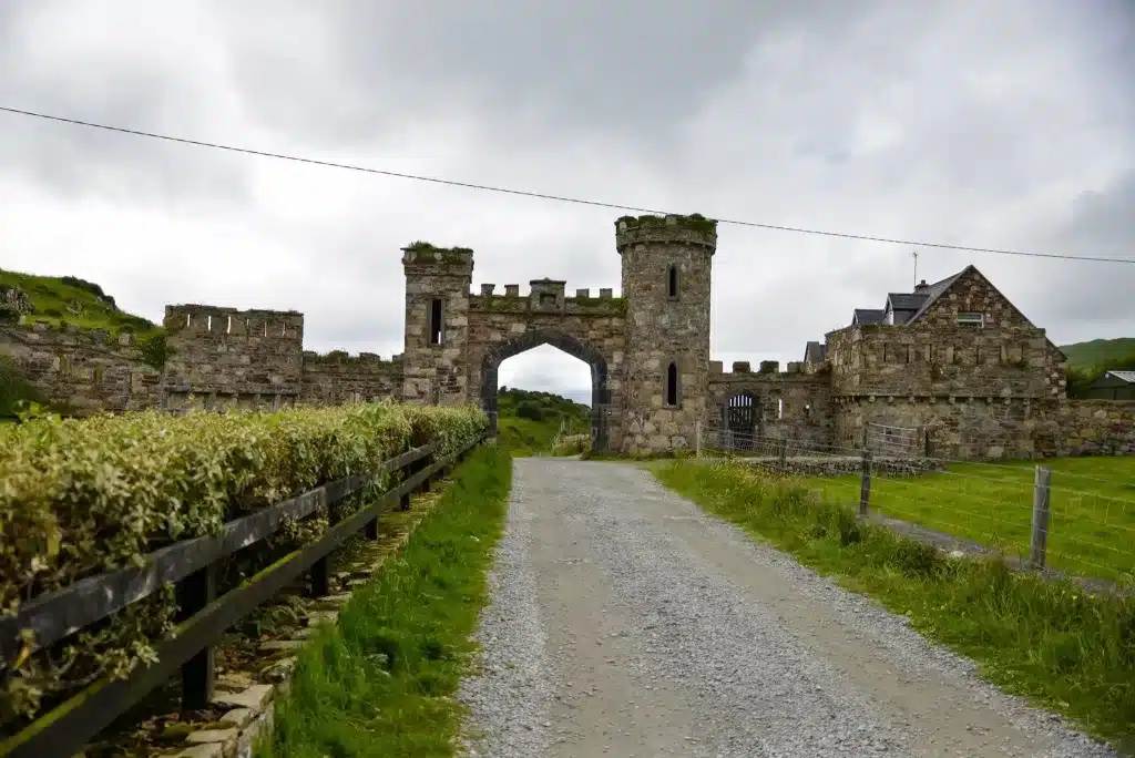 If you're looking for things to do in Ireland, old castle ruins are fun to explore.