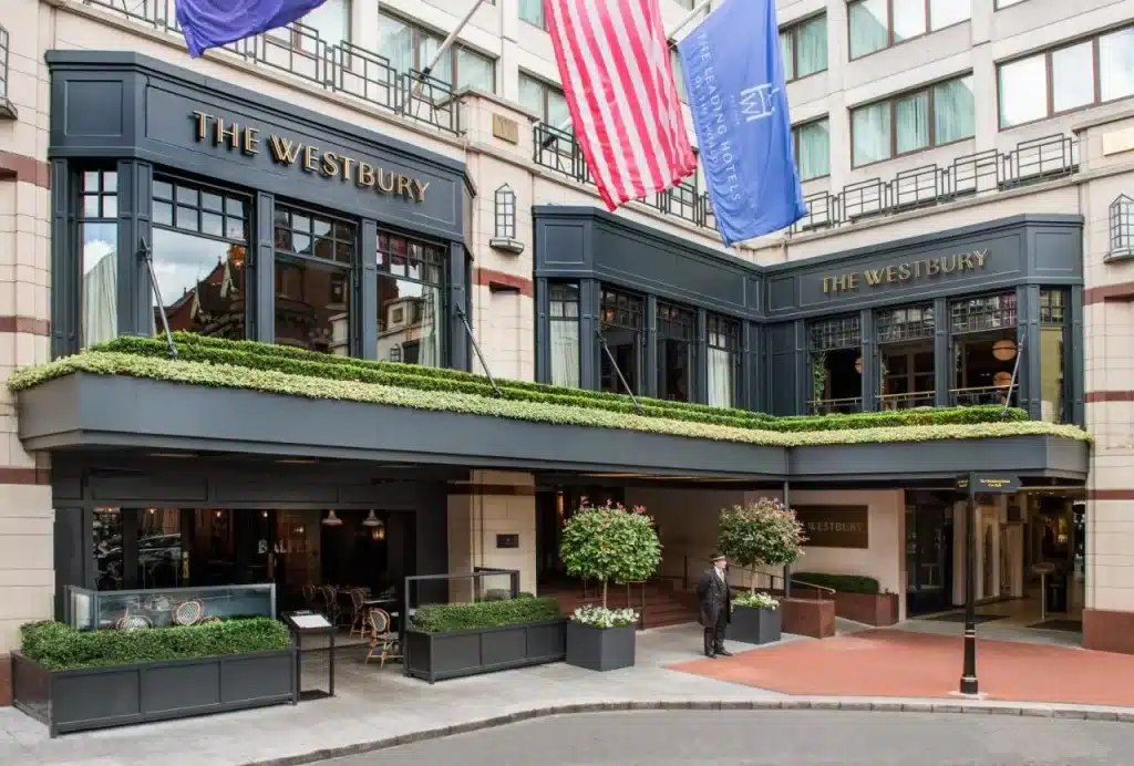 The Westbury in Dublin is one of the best hotels in the city and offers air conditioning (ac). 