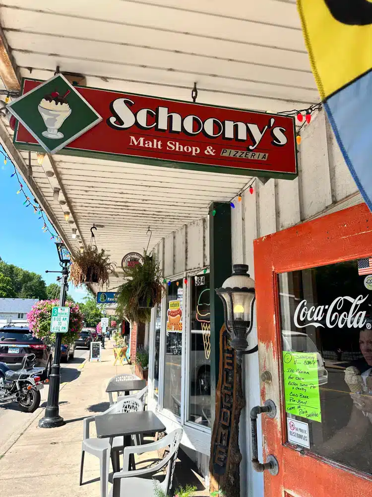 Schooney's ice cream and Pizzaria. 