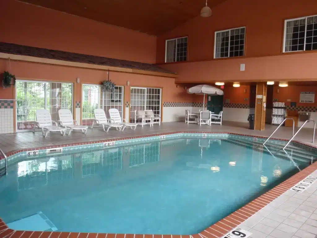 Flat Creek is one of Hayward, Wi hotels with a pool. 