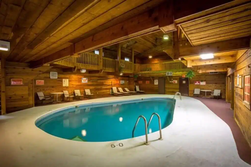 Lumberjack Inn has an indoor pool for those staying in Wisconsin with family. 